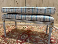 Louis XVI Bänke aus Lackiertem & Vergoldetem Holz, 1970er