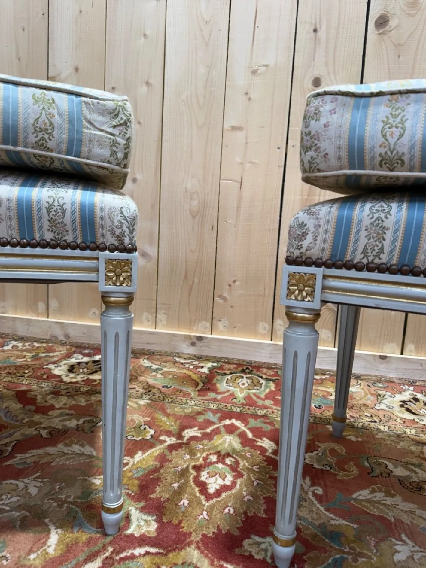 Louis XVI Bänke aus Lackiertem & Vergoldetem Holz, 1970er