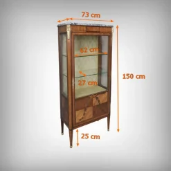 Louis XVI Vitrinenschrank mit Intarsien, 20. Jh