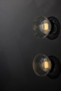 Macchiato W1 Skulpturale Wandlampe aus mundgeblasenem Glas von Alex Fitzpatrick für Adesignstudio