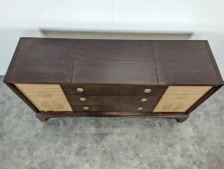 Mahagoni Vinyl und Hi-Fi Schrank