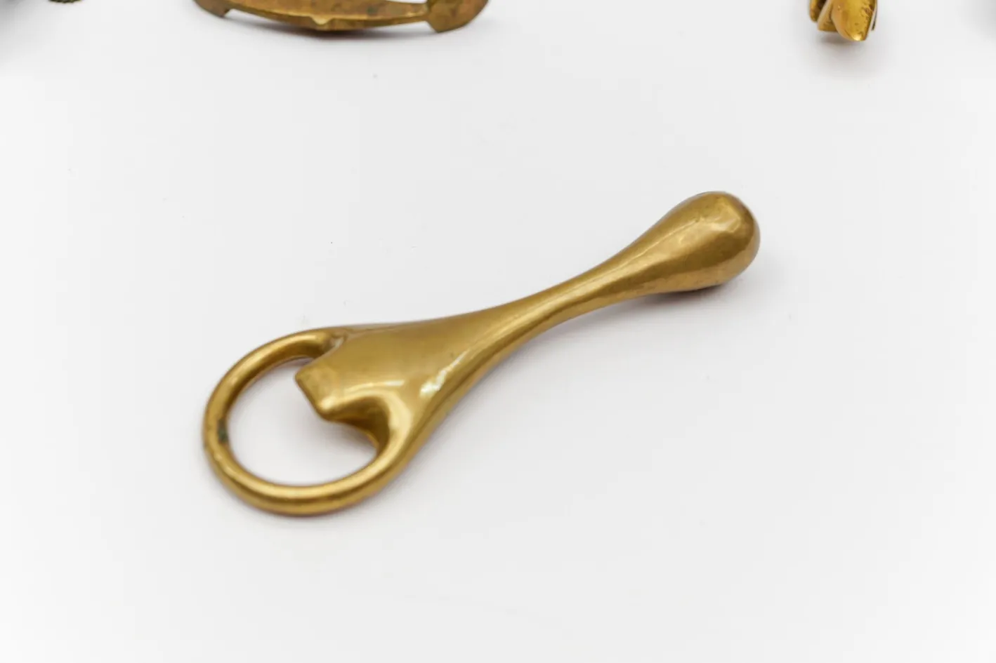 Massives Mid-Century Modern Messing Flaschenöffner Set, Österreich, 1950er, 5 . Set