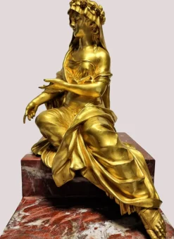 Mathurin Moreau, Dame qui pose, 1800er, Vergoldete Bronze mit Rotem Marmorsockel