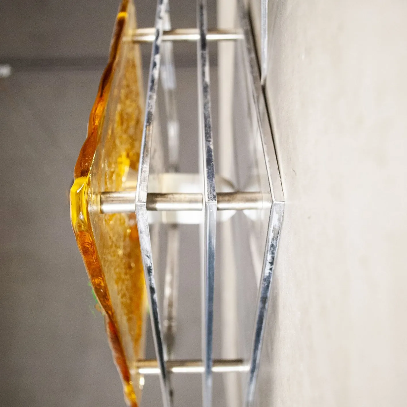 Mazzega Stil Wandlampe aus Stahl und Bernstein, 1970er, 2er Set