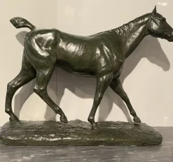 M. de Mathelin, Pferd zu Fuß in Bronze mit grüner Patina, 1900er