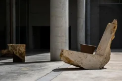 Meulière Stone Sessel von Frédéric Saulou