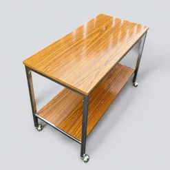 Mid-Century Barwagen aus Nussholz & Chrom