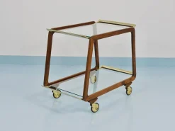 Mid-Century Barwagen aus Nussholz & Messing von Oswald Haerdtl, 1950er