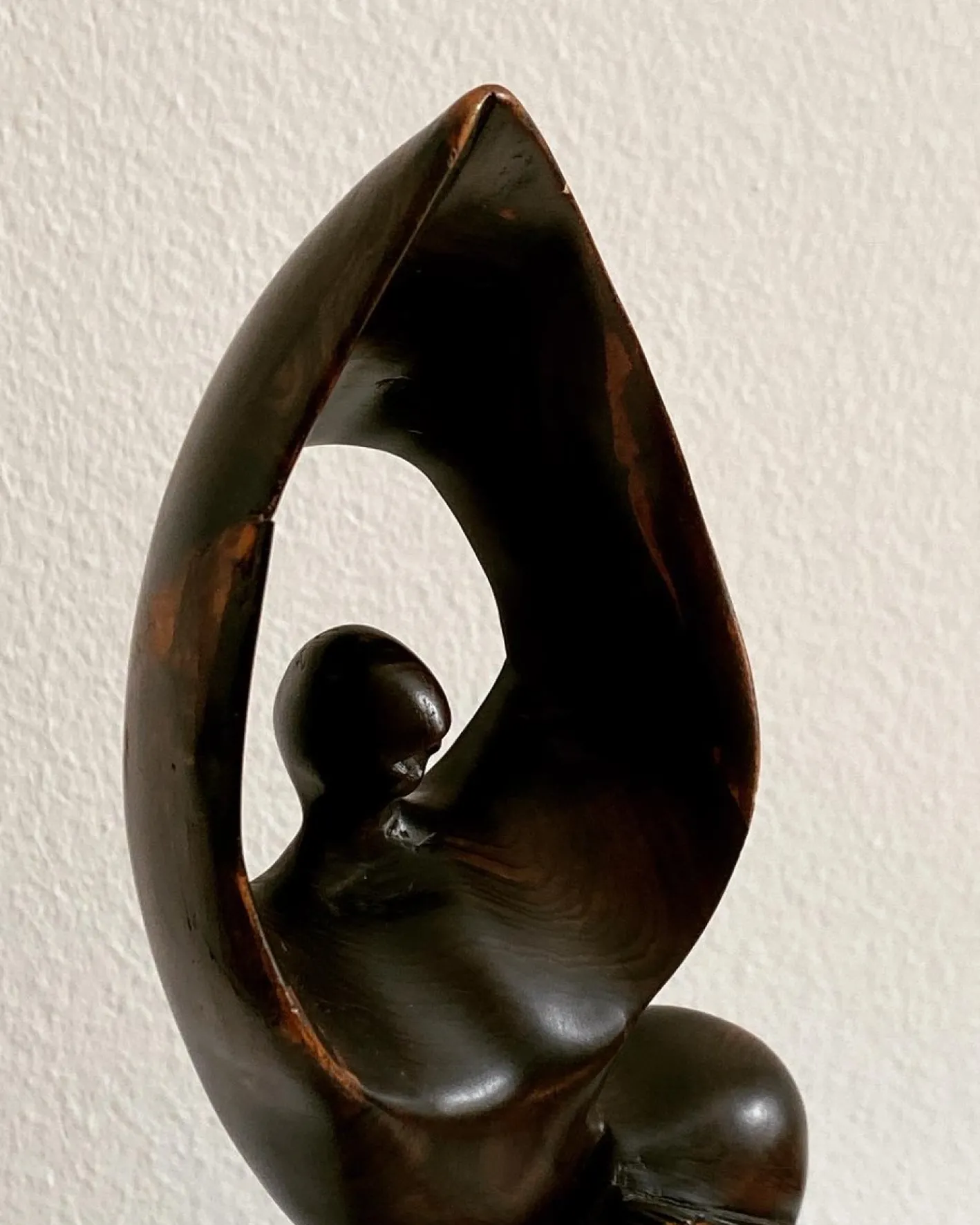 Mid-Century Ebenholz Handbemalte Meerjungfrau Skulptur, 1968