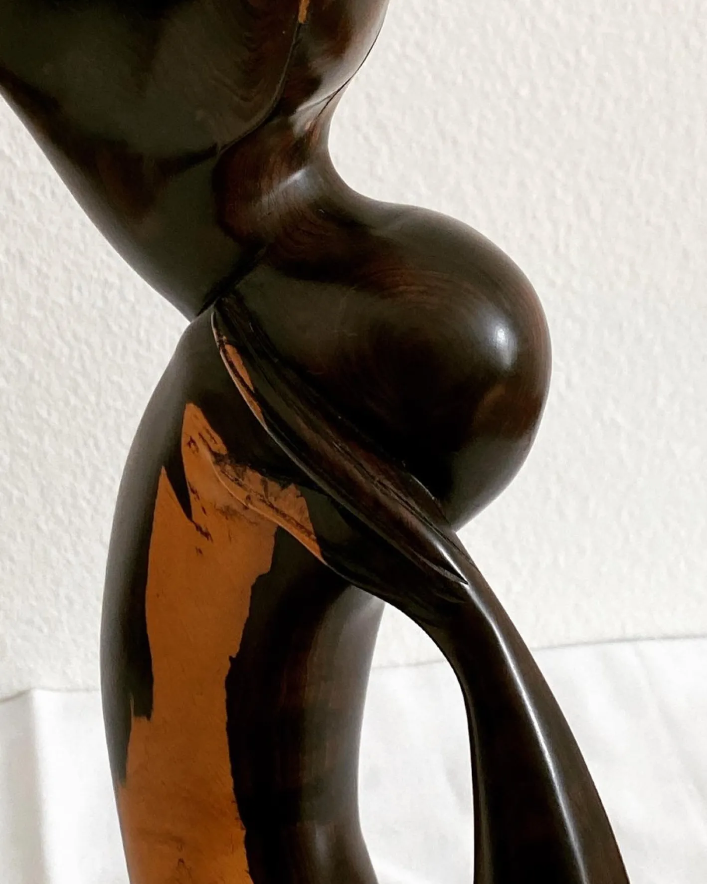 Mid-Century Ebenholz Handbemalte Meerjungfrau Skulptur, 1968