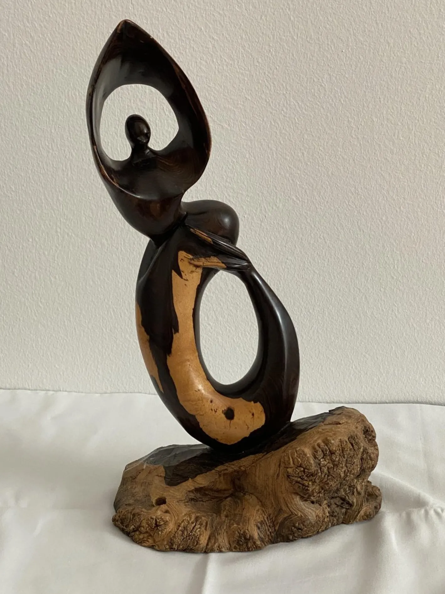 Mid-Century Ebenholz Handbemalte Meerjungfrau Skulptur, 1968