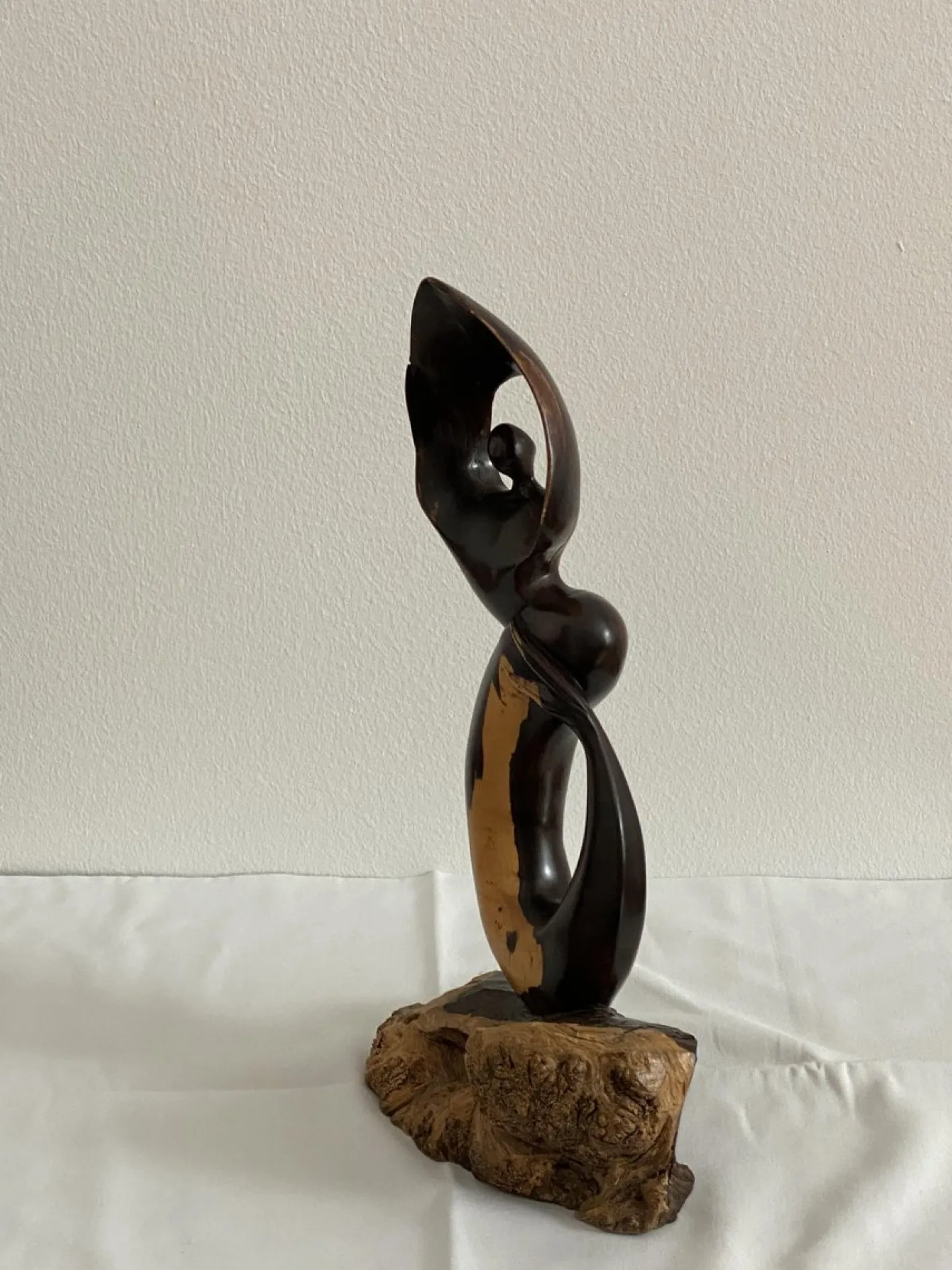 Mid-Century Ebenholz Handbemalte Meerjungfrau Skulptur, 1968