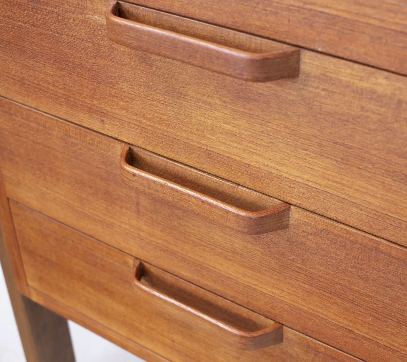 Mid-Century Frisiertisch aus Teak von Gordon Russell, 1960er