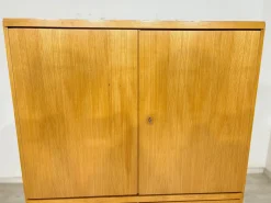 Mid-Century Kleiderschrank aus Kiefernholz, 1960er