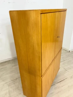 Mid-Century Kleiderschrank aus Kiefernholz, 1960er