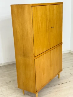 Mid-Century Kleiderschrank aus Kiefernholz, 1960er