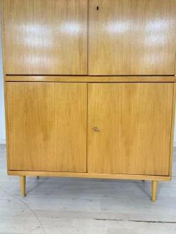 Mid-Century Kleiderschrank aus Kiefernholz, 1960er