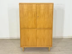 Mid-Century Kleiderschrank aus Kiefernholz, 1960er