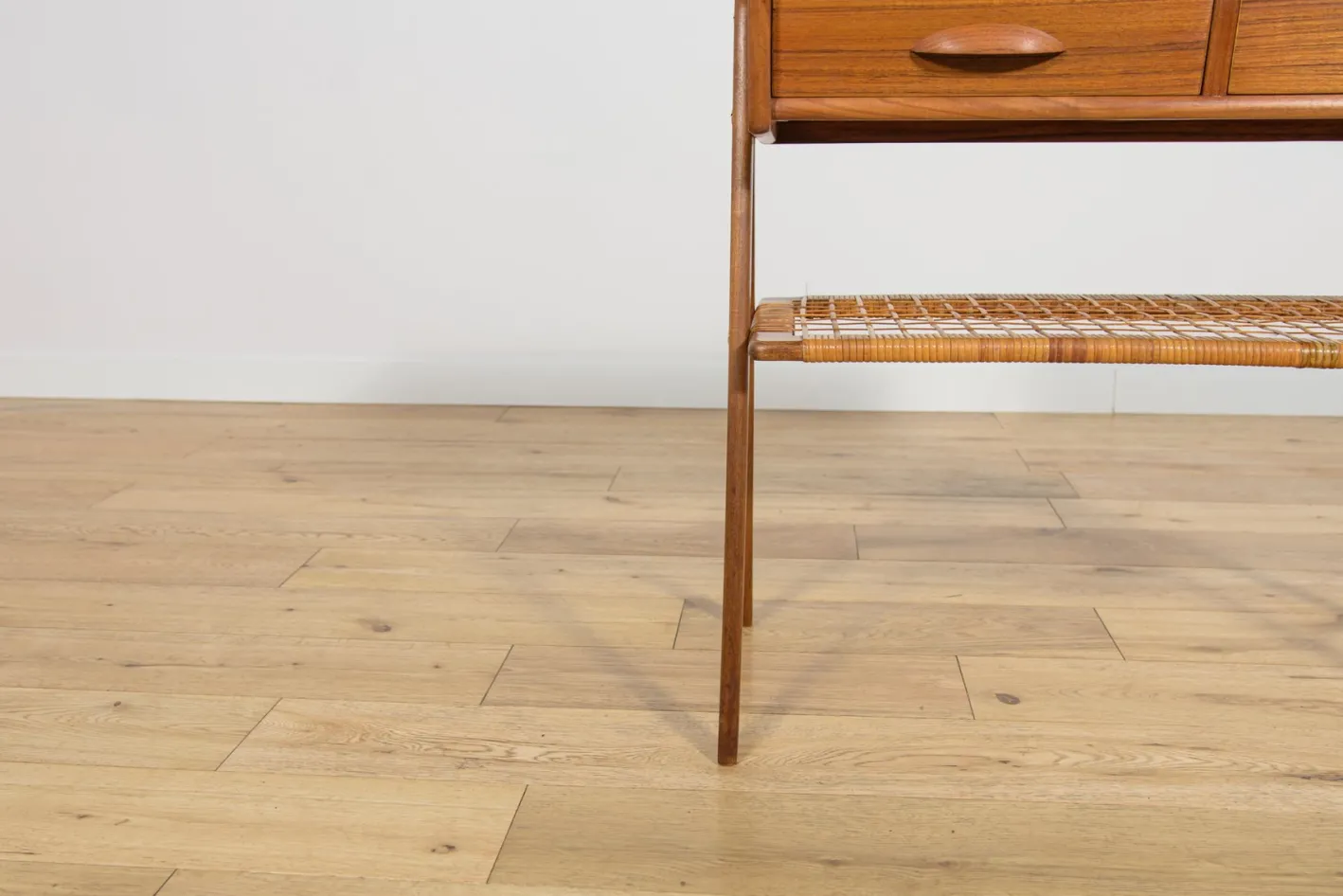 Mid-Century Konsolentisch aus Teak & Rattan von Søren Rasmussen, Dänemark, 1960er