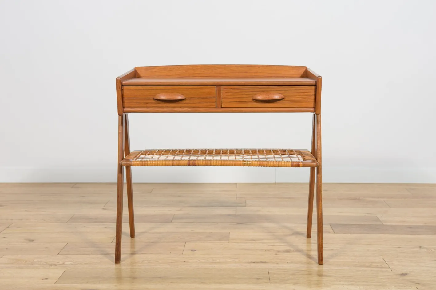 Mid-Century Konsolentisch aus Teak & Rattan von Søren Rasmussen, Dänemark, 1960er