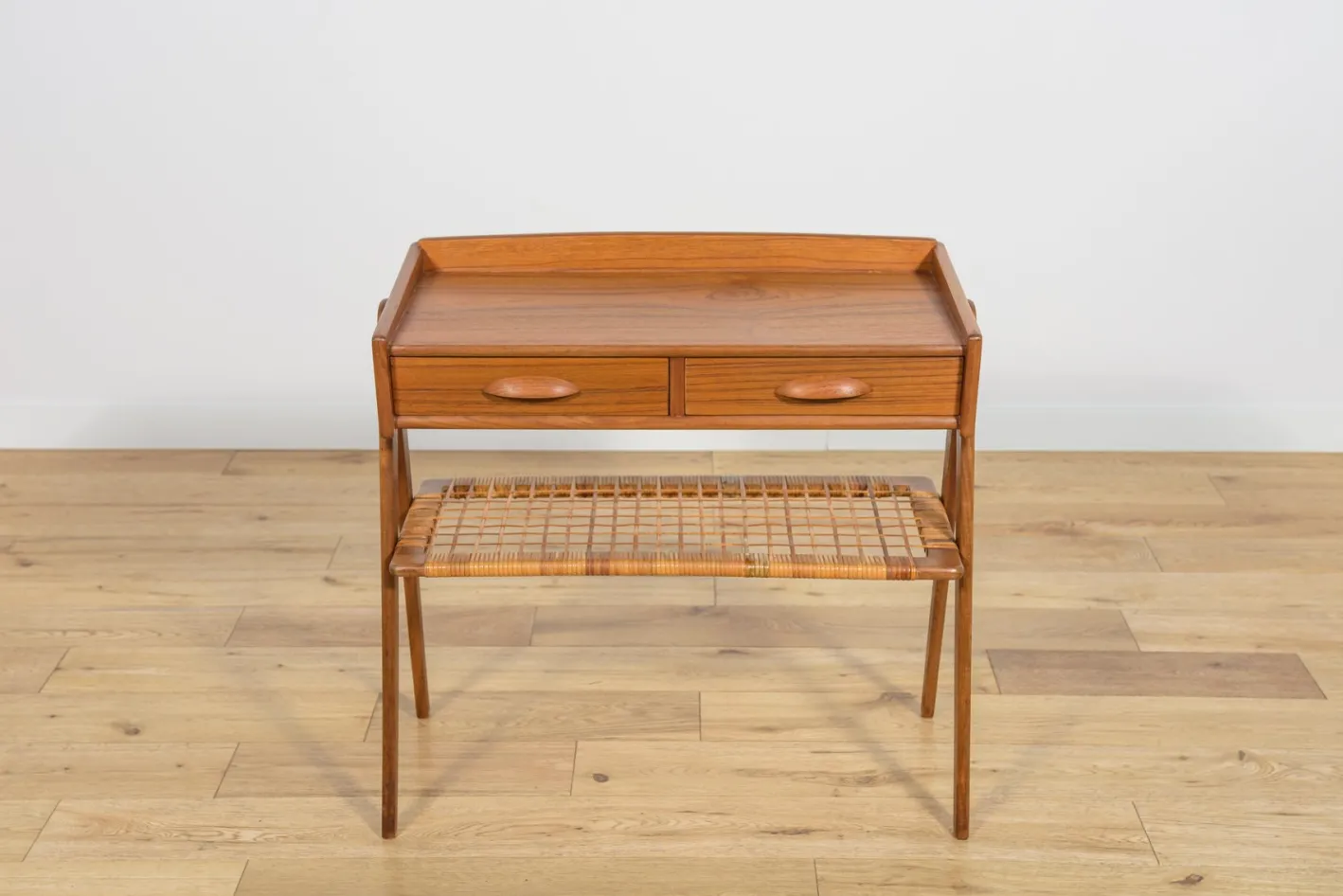 Mid-Century Konsolentisch aus Teak & Rattan von Søren Rasmussen, Dänemark, 1960er