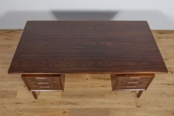 Mid-Century Modell 75 Freistehender Schreibtisch aus Teak von Omann Jun, Dänemark, 1960er
