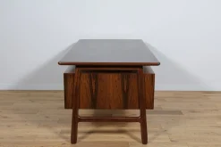 Mid-Century Modell 75 Freistehender Schreibtisch aus Teak von Omann Jun, Dänemark, 1960er