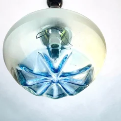 Mid-Century Modern Agua Blue Art Glas Hängelampe aus Teak, 1960er
