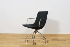 Mid-Century Modern Comet Konferenzstühle von Gunilla Allard für Lammhults, Sweden, 1990er, 8er Set