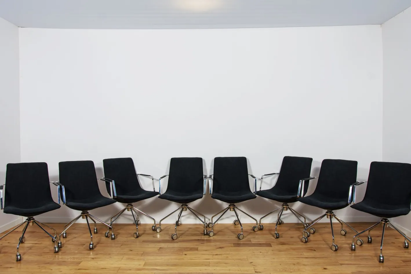 Mid-Century Modern Comet Konferenzstühle von Gunilla Allard für Lammhults, Sweden, 1990er, 8er Set