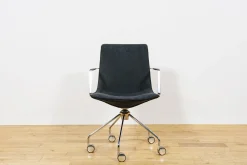 Mid-Century Modern Comet Konferenzstühle von Gunilla Allard für Lammhults, Sweden, 1990er, 8er Set