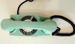Mid-Century Modernes Telefon von Safnat Milano, 1970er