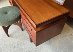 Mid-Century Modern Fresco Frisiertisch & Hocker aus Teak von G-Plan, 2er Set