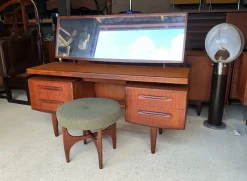 Mid-Century Modern Fresco Frisiertisch & Hocker aus Teak von G-Plan, 2er Set