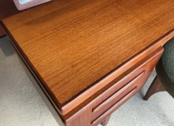 Mid-Century Modern Fresco Frisiertisch & Hocker aus Teak von G-Plan, 2er Set