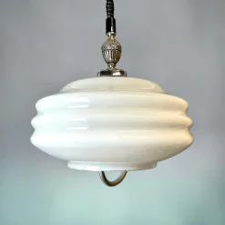 Mid-Century Modern Hängelampe aus weißem Glas, 1970er