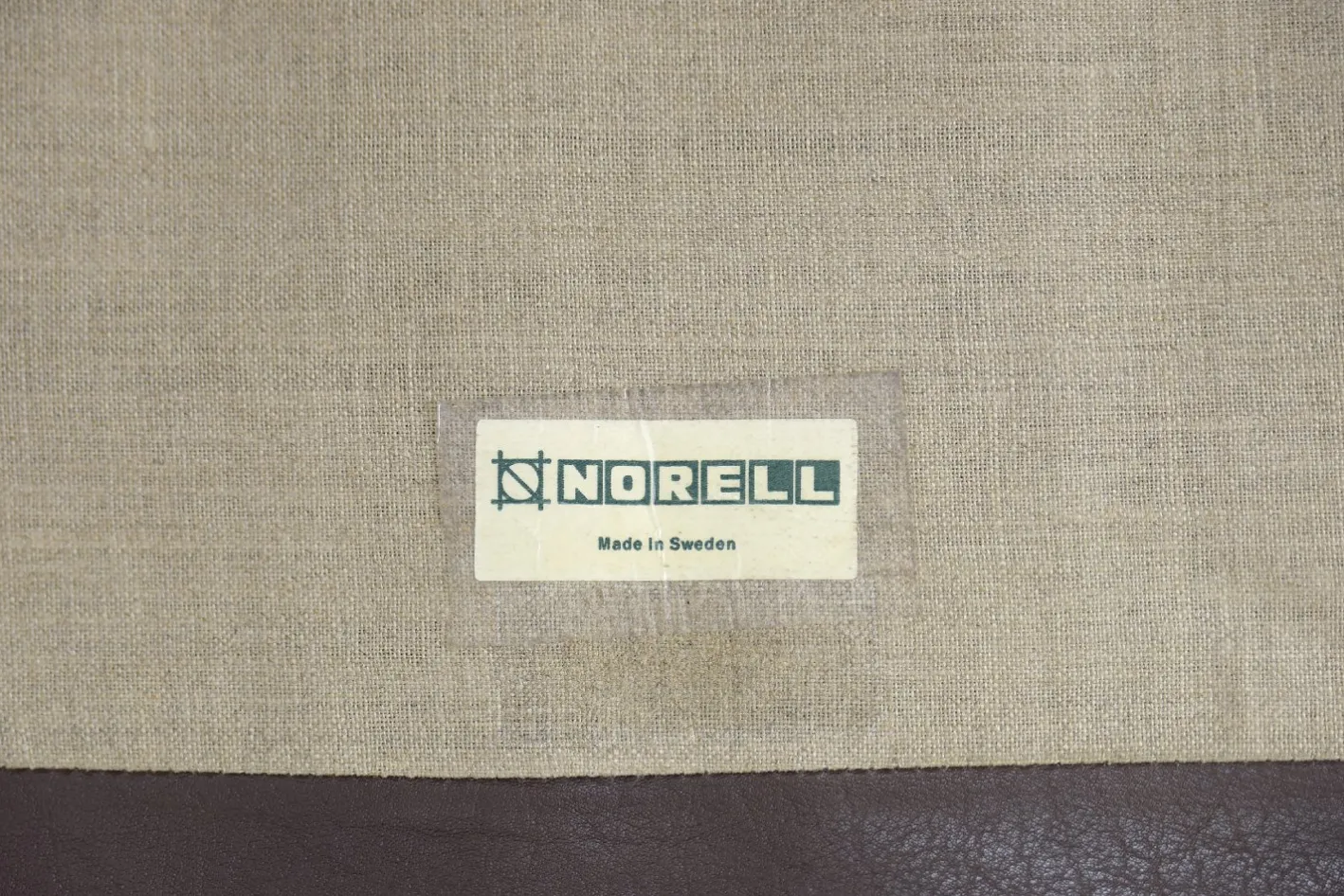 Mid-Century Modern Leder Cromwell Sofa von Arne Norell, 1960er