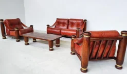 Mid-Century Modern Leder & Holz Sofa, Sessel & Tisch, Italien, 1970er, 4er Set