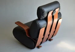 Mid-Century Modern Schaukelstuhl aus Schichtholz & Leder