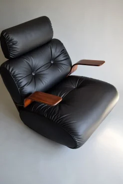 Mid-Century Modern Schaukelstuhl aus Schichtholz & Leder