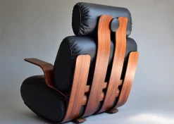 Mid-Century Modern Schaukelstuhl aus Schichtholz & Leder