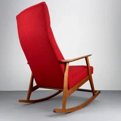 Mid-Century Modern Teak Schaukelstuhl mit rostroter Wolle, 1960er