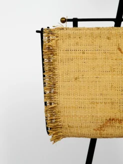 Mid-Century Modern Zeitungsständer mit schwerem Metallregal