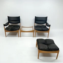 Mid-Century Modus Sessel, Tisch & Hocker aus Eiche von Kristian Solmer Vedel für Soren Willadsen, Dänemark, 1960er, 4er Set