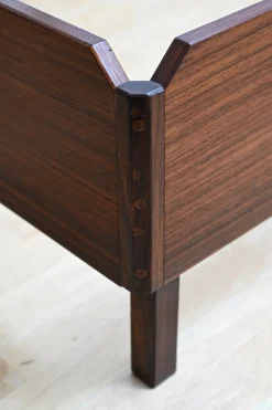 Mid-Century Palisander Bett von Poggi, 1960er