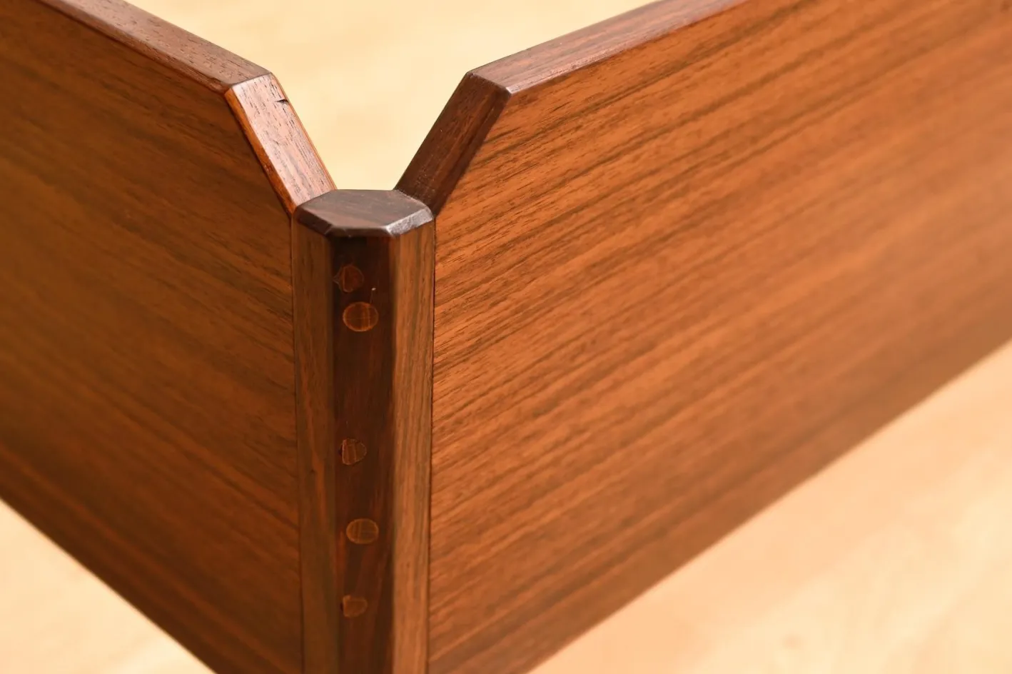 Mid-Century Palisander Bett von Poggi, 1960er