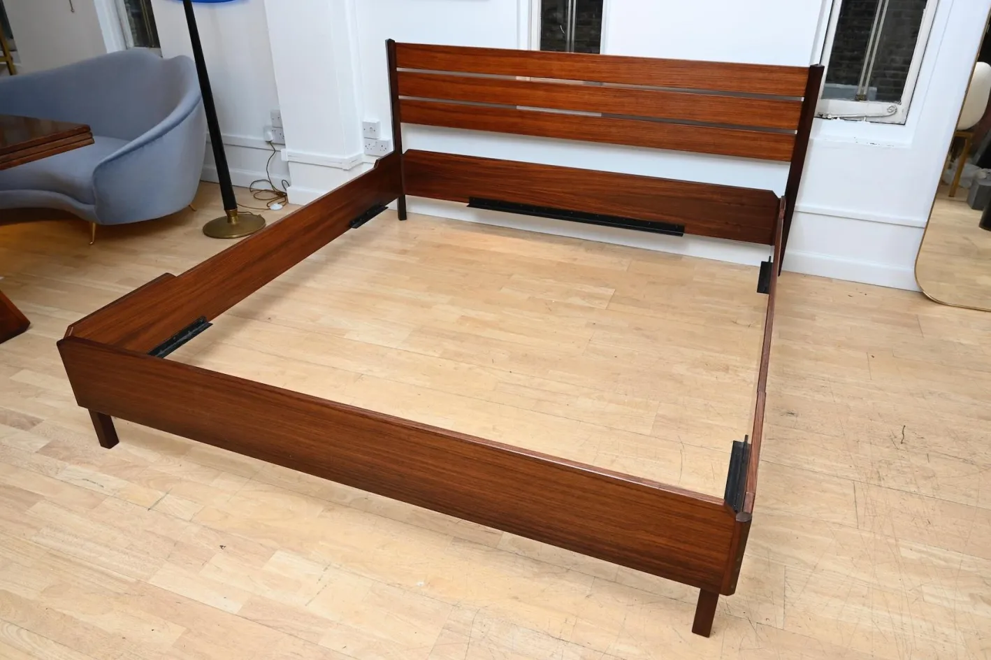 Mid-Century Palisander Bett von Poggi, 1960er