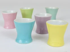 Mid-Century Pastell Gänseblümchen Porzellan Eierbecher von Lilien, Österreich, 1950er, 6 . Set