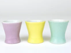 Mid-Century Pastell Gänseblümchen Porzellan Eierbecher von Lilien, Österreich, 1950er, 6 . Set