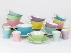 Mid-Century Pastell Gänseblümchen Porzellan Eierbecher von Lilien, Österreich, 1950er, 6 . Set